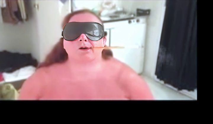 ⁣Slutaugusta-bound and blindfolded with holder