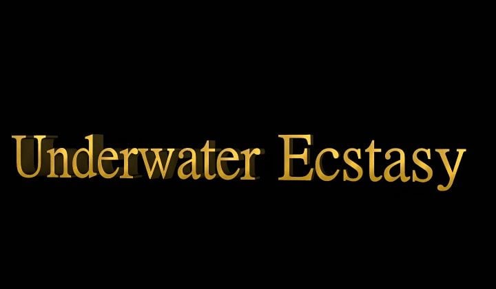 ⁣Underwater orgasm