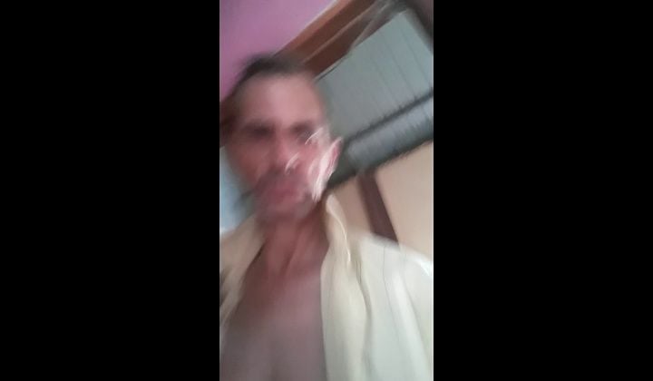 ⁣Me paluche en footjob dans la chambre de oye et ton krao3