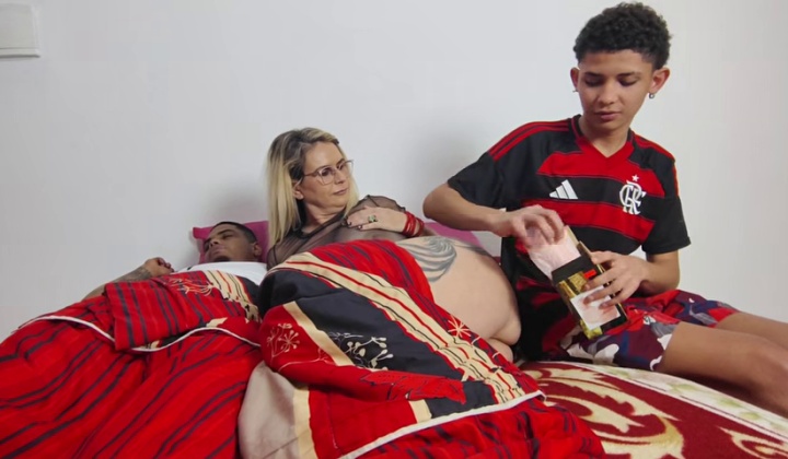 ⁣Stepson fucking stepmom her husband looking horny upon seeing tiffany montavani