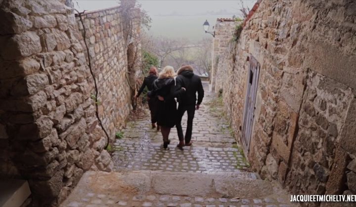 ⁣Old french mom not afraid by young cock. threesome mmf