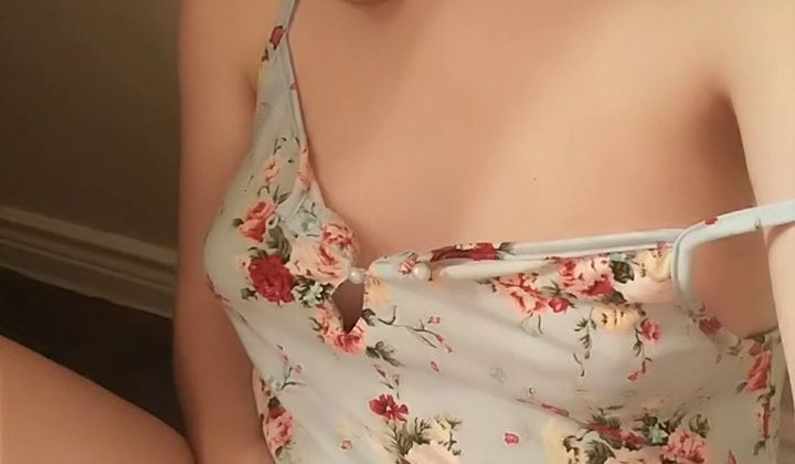 ⁣Quick orgasm before bed