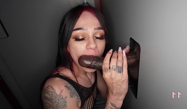 ⁣Gloryhole 46646890335613