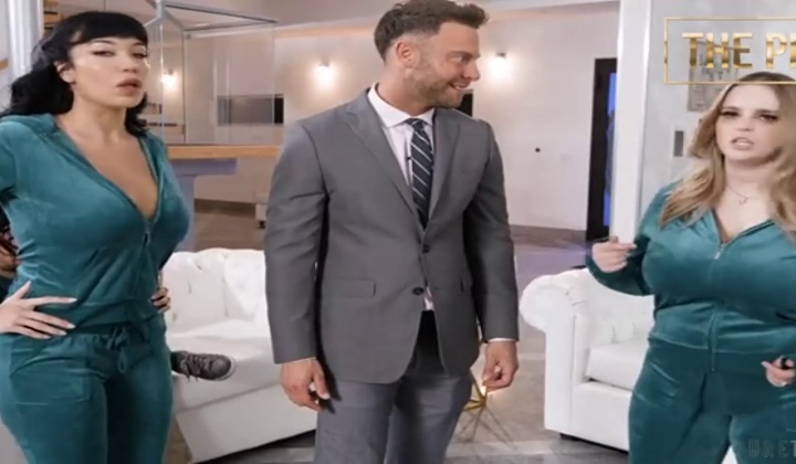 ⁣Game show where bbw contestant codi vore went all the way for the prize