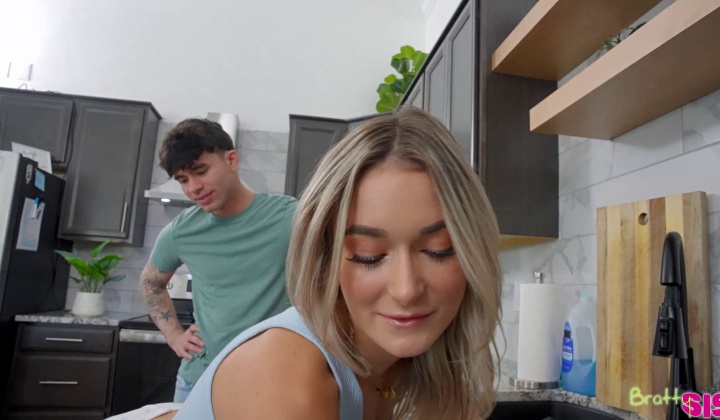 ⁣Stepsis is fucking the next person at the door