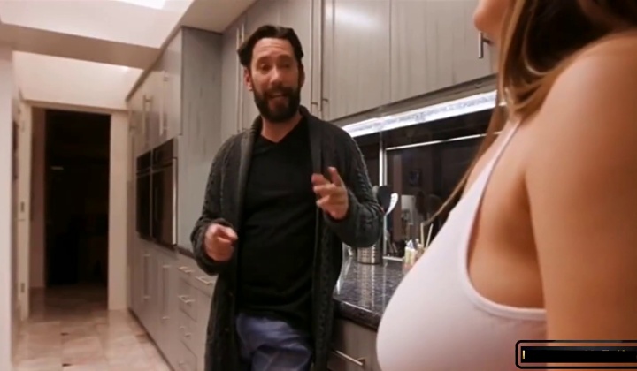 ⁣Ella knox voluptuous mom sucks and fucks a young cock in the kitchen pindonga
