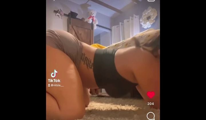 ⁣Big booty latina!