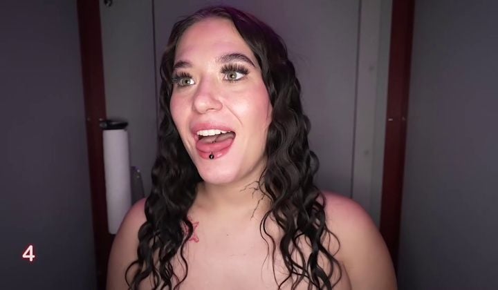 ⁣Brunette tessa violet visits her favorite gloryhole again porn