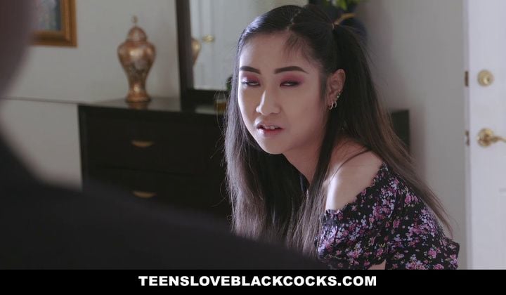 ⁣Tlbc - tight asian teen gets fucked by strangers black cock