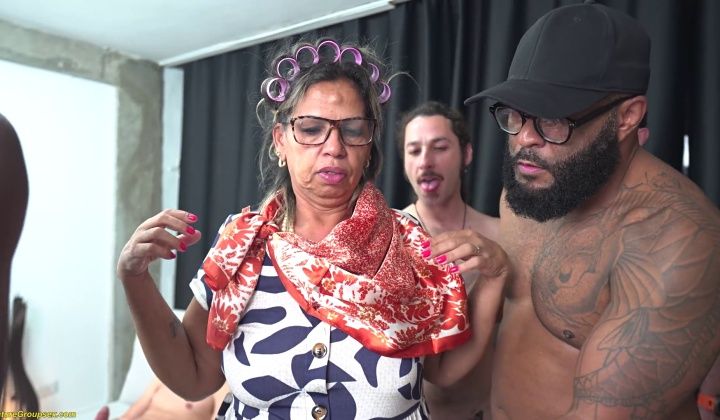 ⁣Extreme bukkake groupsex orgy for fat granny