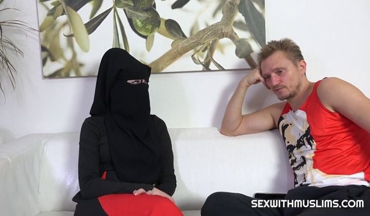 ⁣A lots of cum on a black niqab