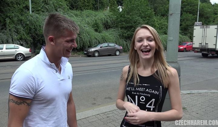 Eporner com [fgy3kj4afkc] czch haarem one guy fucks many teens (1440)