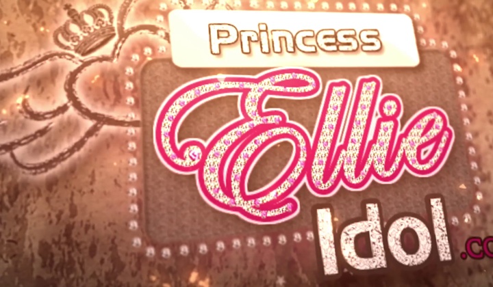 ⁣Princess ellie idol mistletoe mommy5d4b1529bf51b