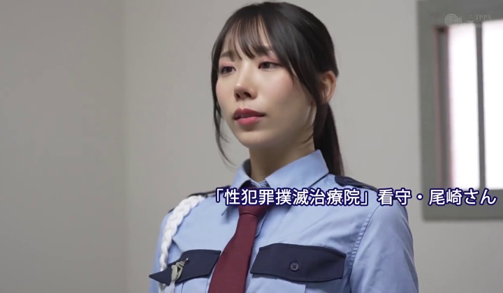 ⁣Horny asian prison guard