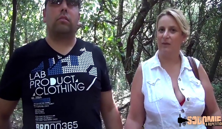 ⁣Stephanie, a french milf with big breasts, in a gangbang in the woods